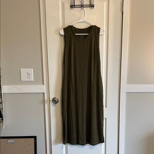 Woolx Merino wool Cassie Olive Midi Dress